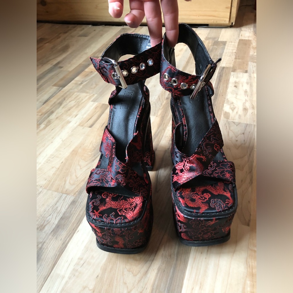 Platform Heels - Picture 5 of 9